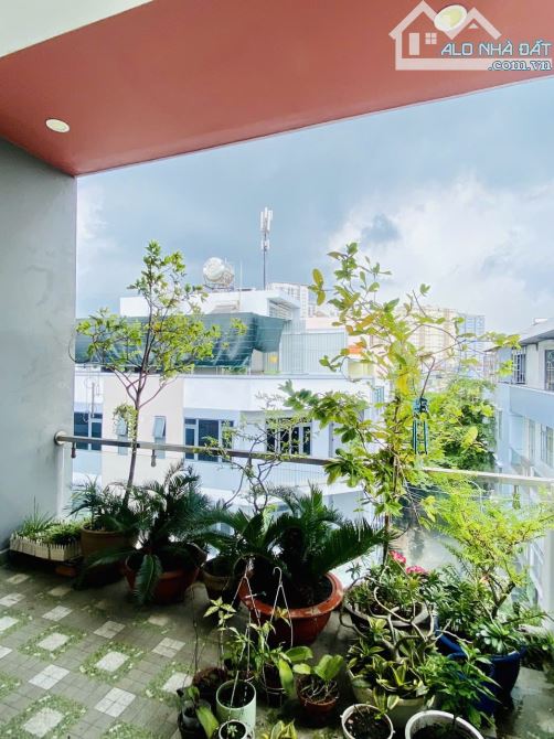 MẶT TIỀN KINH DOANH CÓ VỈA HÈ - ĐƯỜNG NHỰA 12M - 4 TẦNG BTCT - 64M2 - CHỈ 12,5 TỶ - 8