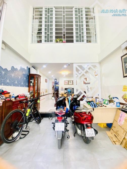 MẶT TIỀN KINH DOANH CÓ VỈA HÈ - ĐƯỜNG NHỰA 12M - 4 TẦNG BTCT - 64M2 - CHỈ 12,5 TỶ - 9