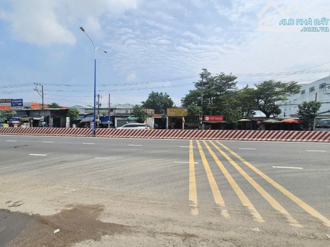 Đất mặt tiền kinh doanh gần vòng xoay An Phú, phường An Phú, TP Thuận An. 90 tỷ