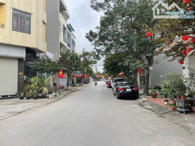 Ms Linh- Bán 59m2 đất trong khu phân lô Hồ Đá-Sở Dầu đường 10m có vỉa hè