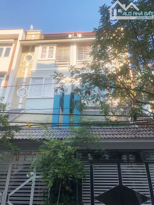 Bán nhà khu phân lô 333 Văn Cao. DT 86m2 x 4T