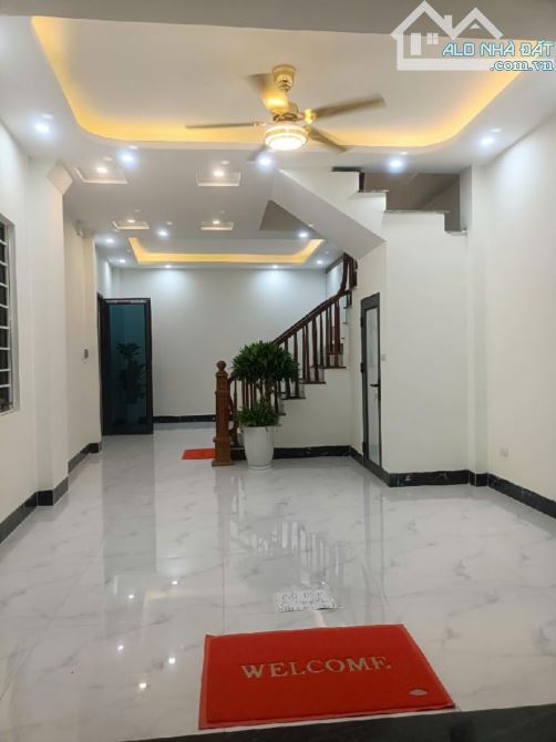 HƠN 4 TỶ- 43M2-NHÀ ĐẸP MỚI XÂY HIẾM RẺ KIM CHUNG HOÀI ĐỨC-LÔ GÓC NỞ HẬU-NGÕ THÔNG-Ô TÔ ĐỖ