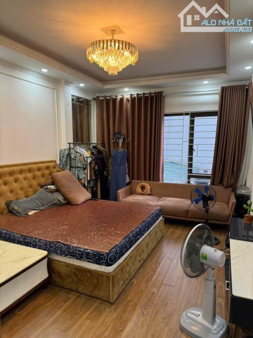 NHÀ ĐẸP NGUYỄN KHÁNH TOÀN Ở LUÔN - FULL NỘI THẤT - THOÁNG 2 MẶT DT 40m2 5T Giá 9.5 tỷ