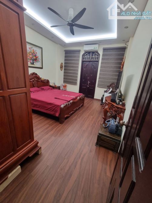 Cần Bán nhà riêng An Trạch  40m 4Tg MT 4,2m chỉ 11,5  tỷ ô tô tránh nhà đẹp KD sầm uất.