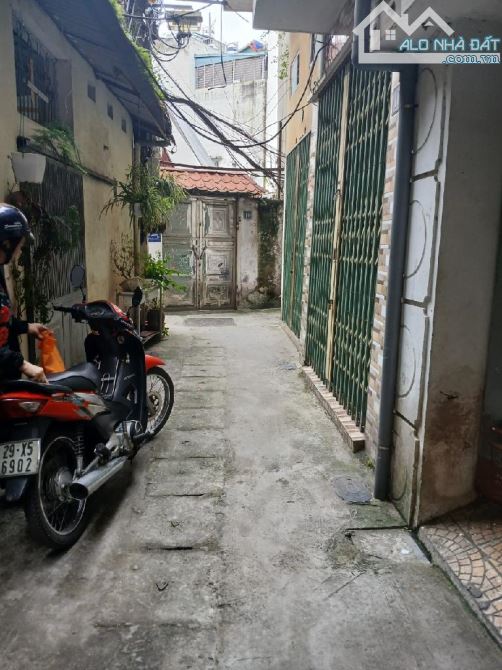 Bán nhà 4 tầng, 62m2, cách 1 nhà ra phố, trung tâm Hai Trưng, chỉ 8 tỷưng, Bà Trưng,