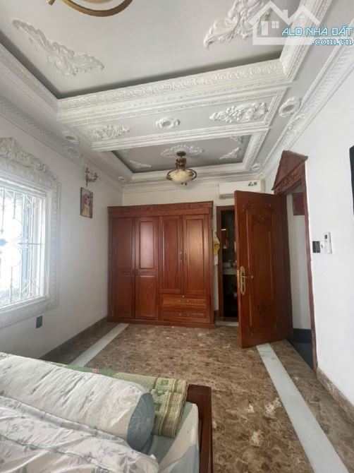 BIỆT THỰ 180m2 x 4 TẦNG, NGANG 10M - ĐẸP NHƯ TRANH VẼ - KHU VIP - ĐƯỜNG 12M - 11