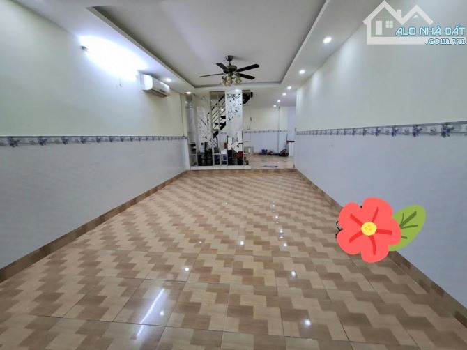 Bán nhà Gò Vấp, sát mặt tiền Phạm Văn Đồng - Trần Bình Trọng, 76M², chỉ hơn 4 tỷ TL - 1