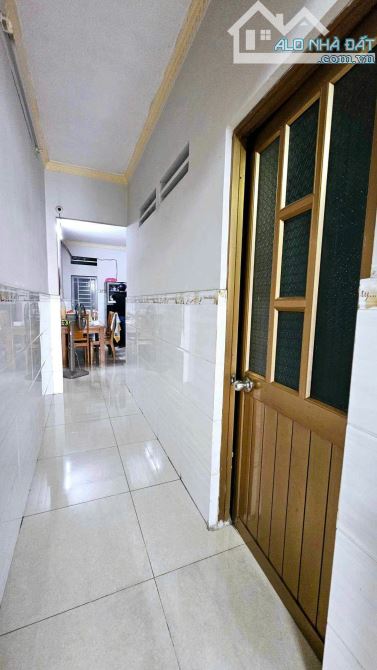 SÁT MẶT TIỀN NGAY CHỢ ĐƯỜNG 11 LINH XUÂN - 2 TẦNG - 4x15M - KINH DOANH TẤP NẬP 3,8 TỶ - 1