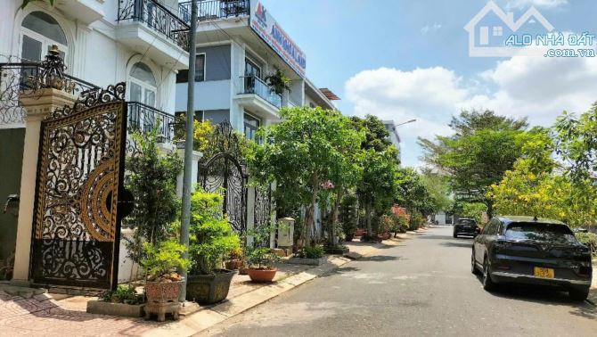 BIỆT THỰ 180m2 x 4 TẦNG, NGANG 10M - ĐẸP NHƯ TRANH VẼ - KHU VIP - ĐƯỜNG 12M - 1