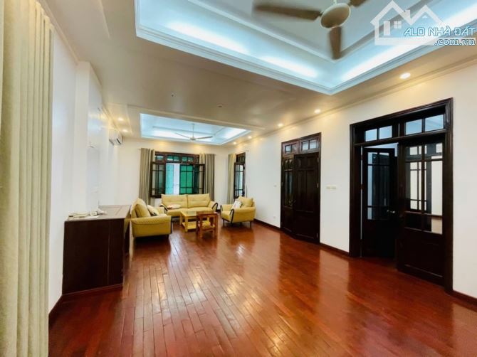 ⚜️ Biệt thự Sân vườn Kiểu Pháp Tô Ngọc Vân, Tây Hồ, 145m2 4T MT 13.5m, Chỉ 52 Tỷ ⚜️ - 1