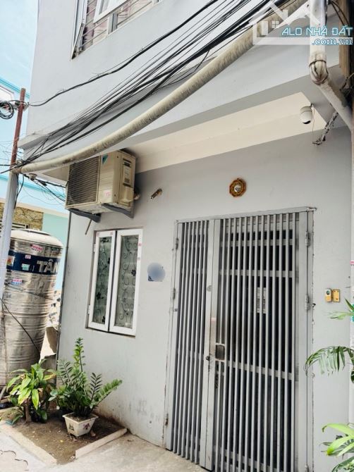 🏠 Bán nhà: 8,xx Tỷ - Ngõ đẹp nhất phố Trần Bình - 45m2, 3T, Mt: gần 4m - Oto lý thuyết - 1