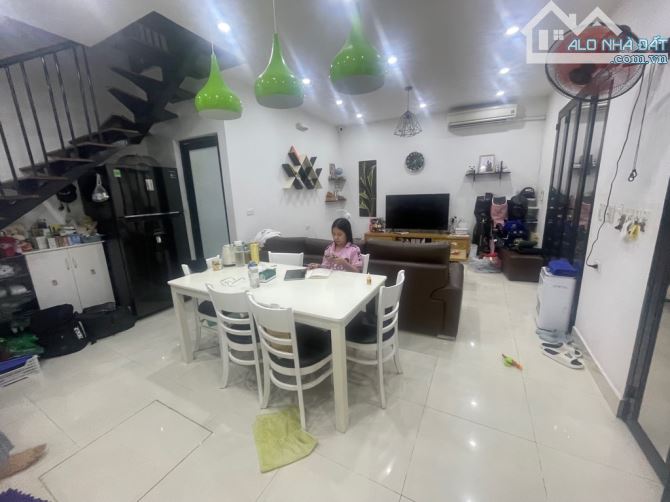 #ĐỘI_CẤN, NGÕ TO, DT: 47m x 2 tầng x MT: 9m chào 4,25 tỷ, dân trí cao - 1