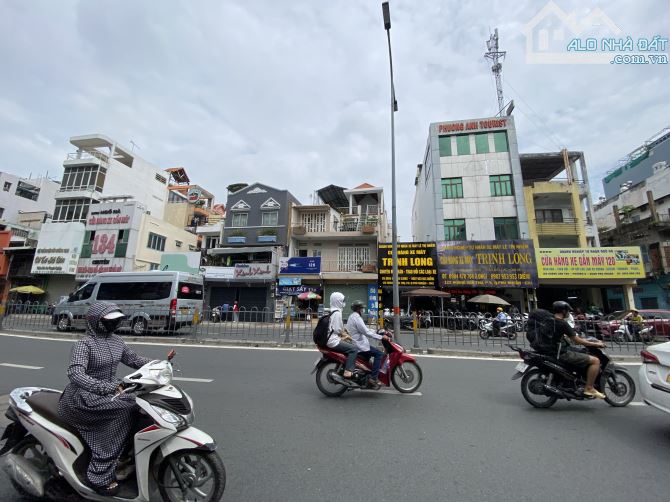 Bán nhà 4 tầng đường Hoàng Văn Thụ, P9, Q Phú Nhuận. Giá: 60 tỷ - 1