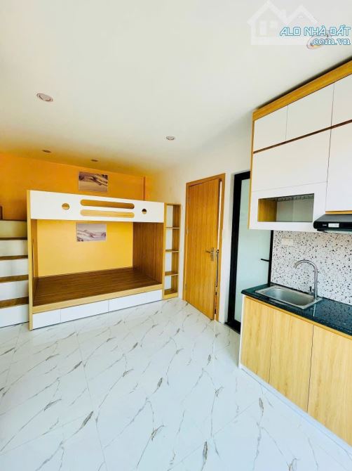 Bán nhà ô tô đỗ cửa, Phố Quan Hoa, Cầu Giấy. Gần Nguyễn Văn Huyên, Đại học. Giá: 12,8Tỷ - 4