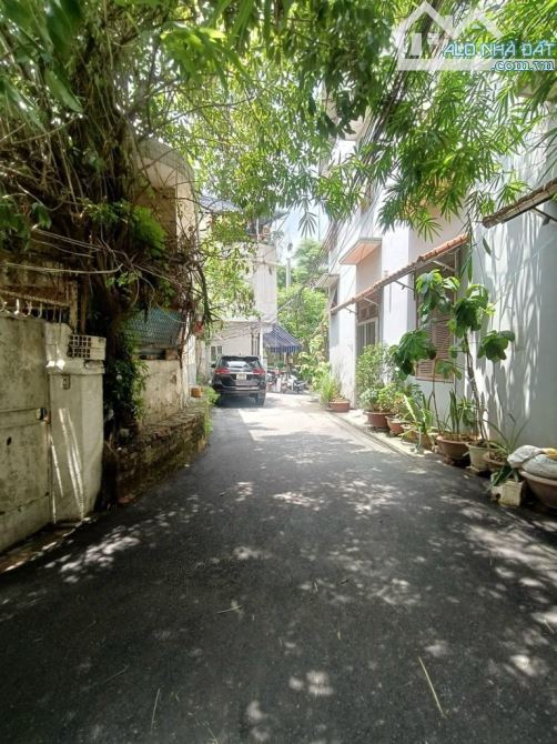 Bán nhà cấp 4, 123m2, mặt tiền 23m, Quận Ba Đình, ô tô tấp nập ngày đêm - 1