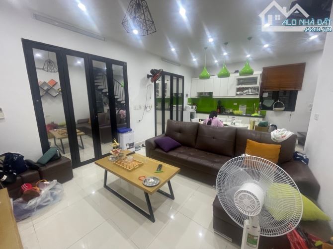 #ĐỘI_CẤN, NGÕ TO, DT: 47m x 2 tầng x MT: 9m chào 4,25 tỷ, dân trí cao - 2