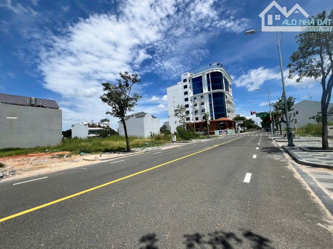 Chủ cần bán gấp C2 Biệt Thự OceanDunes Phố Biển Rạng Đông TP Phan Thiết DT 240m2 giá 16 tỷ - 3