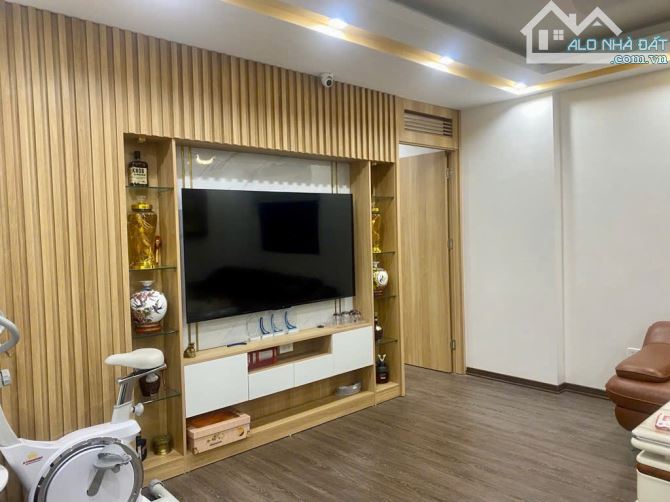 (Siêu Phẩm) Tòa Apartment 100m2 tại Trường Chinh - Ô tô tải vào nhà - Vừa ở vừa cho thuê - 3