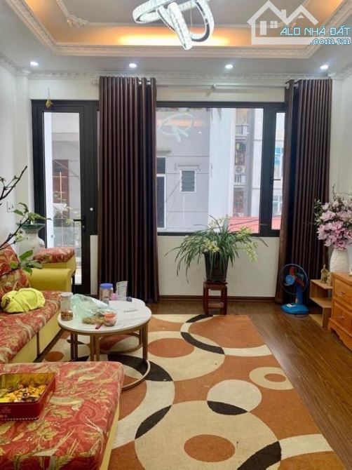 Bán nhà 4 tầng, 62m2, cách 1 nhà ra phố, trung tâm Hai Trưng, chỉ 8 tỷưng, Bà Trưng, - 3