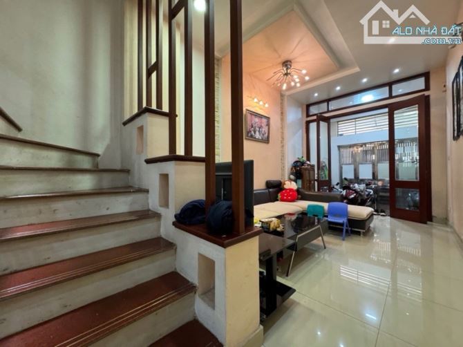 Bán nhà 4 tầng, 52m2, 4 ngủ, trung tâm Hai Bà Trưng, nhỉnh 8 tỷ - 3