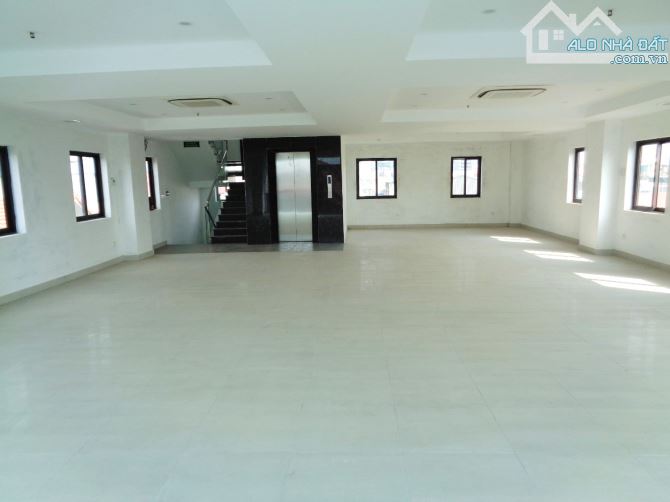 Bán gấp toà văn phòng Phố Trần Thái Tông, Cầu Giấy, DT 185m, 10 tầng, MT 9m, giá 72 tỷ - 4