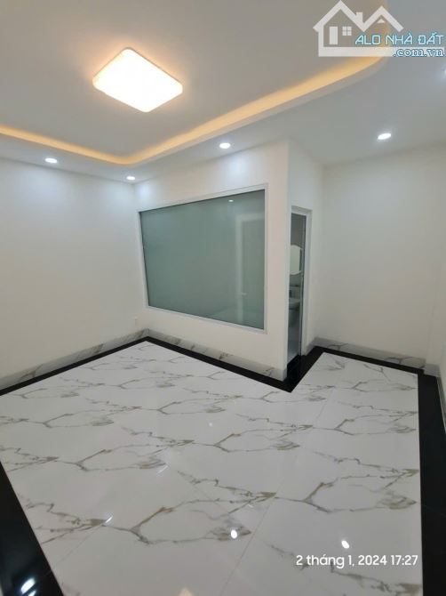 HOÀ BÌNH QUẬN 11- XE HƠI ĐỖ CỬA - 72M2- NGANG HƠN 5M- SỔ MỚI HOÀN CÔNG. 11TỶ - TL - 4