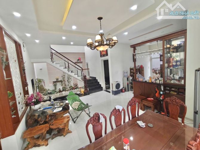 Biệt thự hơn 400m2 KDC Bửu Long - Gần CS5 Lạc Hồng - 4