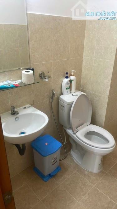Chung cư 590, CMT8,P11, Quận 3:87m2,2p ngủ,2wc,NTCB, 14tr - 3