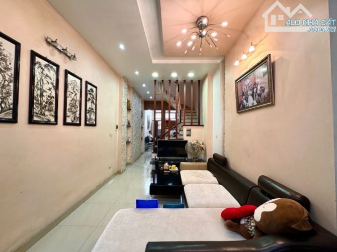 Bán nhà 4 tầng, 52m2, 4 ngủ, trung tâm Hai Bà Trưng, nhỉnh 8 tỷ - 4