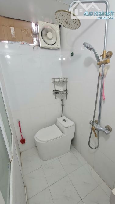 Cho thuê phòng trọ Trung Kính 40m2 có gác xép đầy đủ nội thất điều hòa, nóng lạnh ở luôn - 5