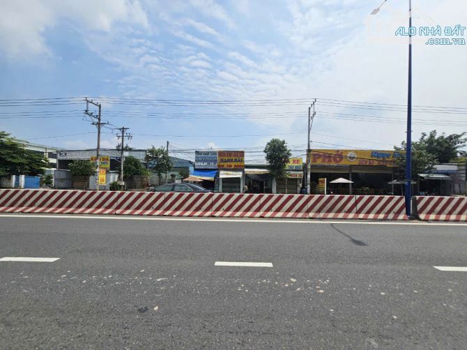 Đất mặt tiền kinh doanh gần vòng xoay An Phú, phường An Phú, TP Thuận An. 90 tỷ - 6