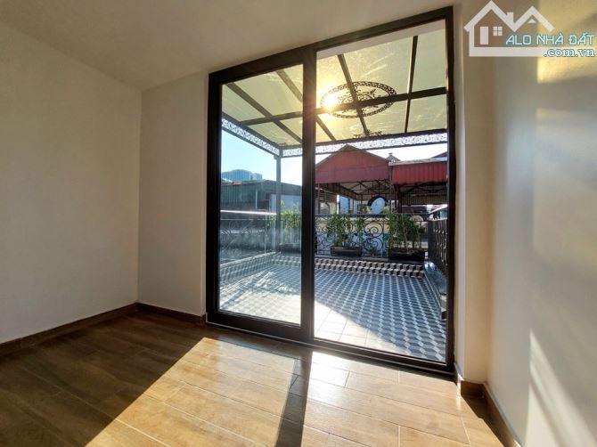 Bán nhà 5 tầng, 35m2, lô góc, phân lô, ô tô đỗ cửa, 3 ngủ, trung tâm Hai Bà, nhỉnh 6 tỷ - 6