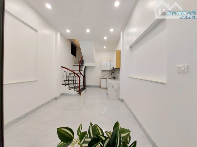 Bán nhà 5 tầng, 35m2, lô góc, phân lô, ô tô đỗ cửa, 3 ngủ, trung tâm Hai Bà, nhỉnh 6 tỷ - 7