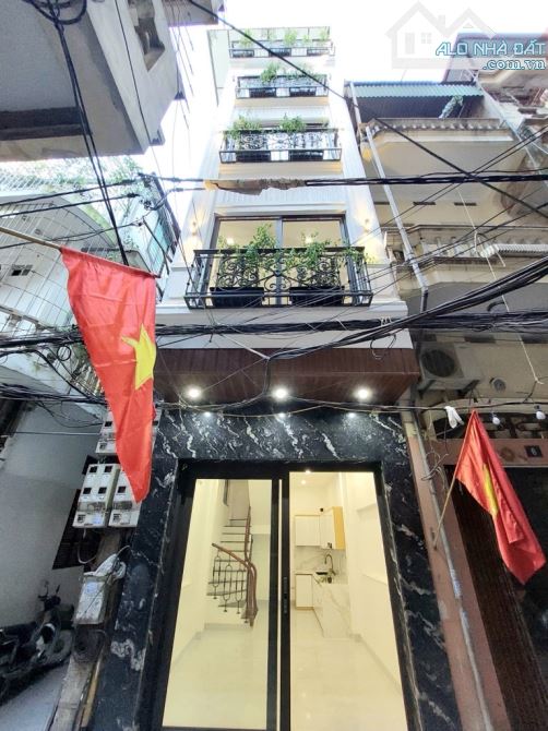 Bán nhà 5 tầng, 35m2, lô góc, phân lô, ô tô đỗ cửa, 3 ngủ, trung tâm Hai Bà, nhỉnh 6 tỷ - 9