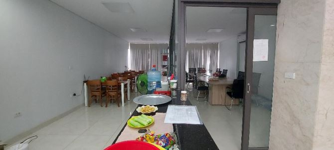 TÒA VĂN PHÒNG - 80 M2 , 5 TẦNG THANG MÁY - PHÂN LÔ - Ô TÔ VÒNG QUANH.