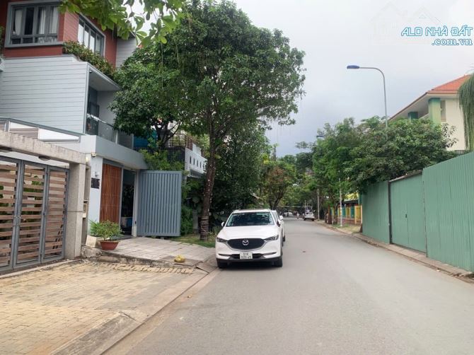 Biệt thự 4 tầng đường số 4 Tấn Trường Gò Ô Môi Phú Thuận Q7, 162m2 ngang 9m, 25.5 tỷ