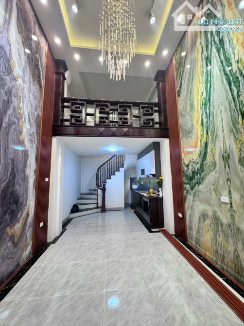 n nhà Hào Nam, mặt ngõ thông, gần phố, 6 tầng đẹp long lanh, 30m2, 6 tầng, giá 7.3 tỷ