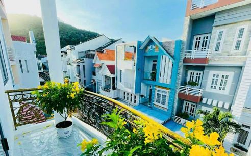 🏡🏡BÁN NHÀ 1TRỆT 2LẦU MỚI ĐẸP🏡HẺM Ô TÔ PHAN CHU TRINH🏡GẦN BIỂN🏡7.5 TỶ🏡🏡