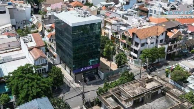 Bán gấp tòa nhà văn phòng ngay Phan Đăng Lưu, Q.Bình Thạnh (giáp Quận 1)