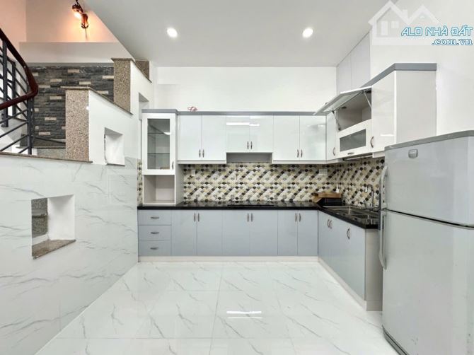 Nhà HXH GIÁP quận 1 - Phan Đình Phùng; thông tứ tung DT58m2-4tầng; một đời chủ tâm huyết