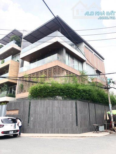 Bán biệt thự - đẳng cấp đường Lê Văn Sỹ Q3: 8x20m, Hầm 5 Tầng TM 160m2 chỉ 43 tỷ