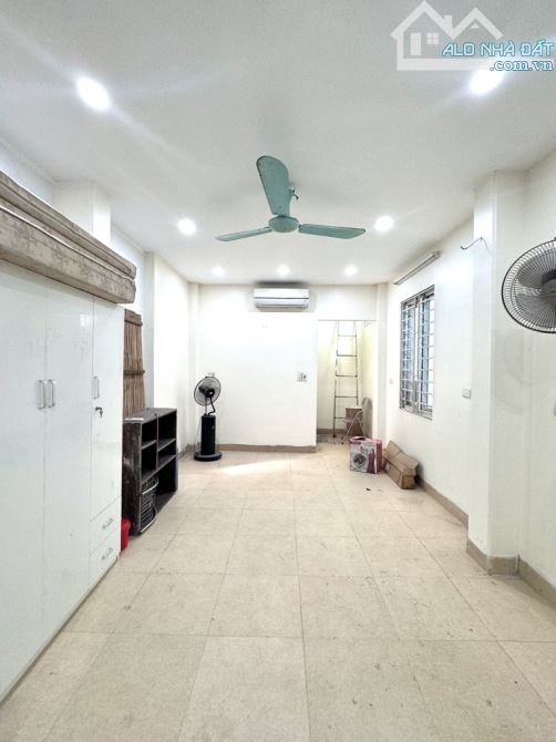 Bán nhà 4 tầng, 55m2, cách ô tô 3 bước chân, gần mặt phố Minh Khai, HBT, chỉ 7.5 tỷ