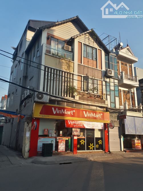 Phố Gia Thượng, Đường rộng 12m, View Công Viên, Vỉa Hè, Vài Bước Ra Đường 40m.