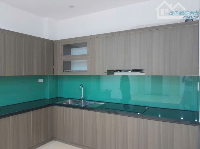 Bán nhà Âu Cơ 80m2 nhà đẹp chắc chắn có thang máy 13.2 tỷ