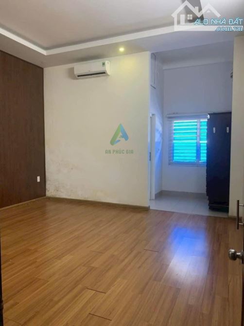 CHO THUÊ NHÀ NGUYÊN CĂN 3 TẦNG HẺM DUY TÂN - 75 M² - 3 PN - GIÁ 11 TRIỆU - 1