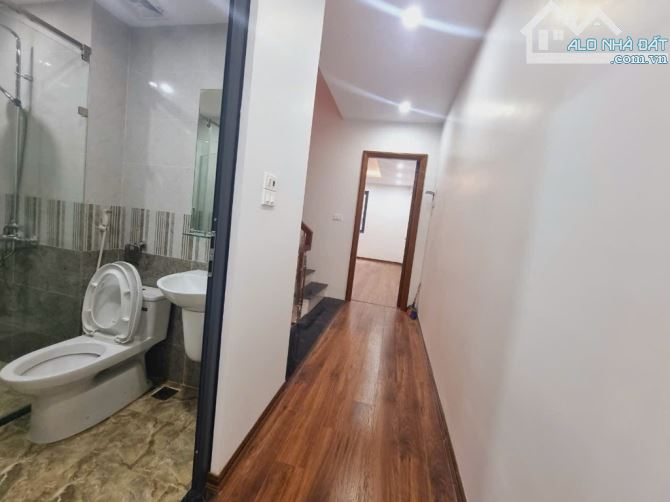 Bán nhà đẹp Thái Thịnh, Đống Đa, 56m2, ngõ rộng, dân xây - 1