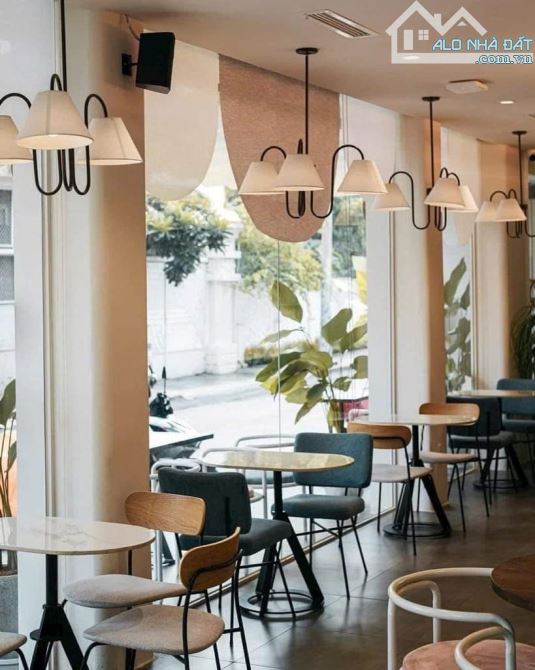 MẶT TIỀN LÔ GÓC TRẦN NHẬT DUẬT Q1, 6.3 x 19, 3 TẦNG, VỈA HÈ 4M, 6000 USD/THÁNG, 57 TỶ TL. - 1