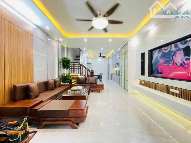 BÁN NHÀ 4 TẦNG, 50M2 GIÁP NHỊ, Ô TÔ ĐỖ CỬA FULL NỘI THẤT CHỈ 9 TỶ - 1