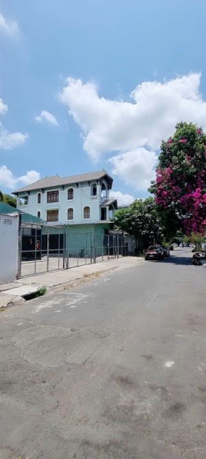 Gấp bán nhà Thủ Đức, ngang 10m, dt nền 290m2, giá 43 tỷ, gần Mt Trần Não, Q.2(cũ). - 2