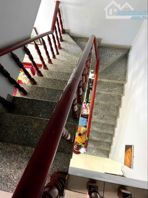 Bán nhà HXH Lê Văn Quới, Bình Trị Đông A, Bình Tân, DT 40m2 - 4 x 10 - 2 tầng, - 2